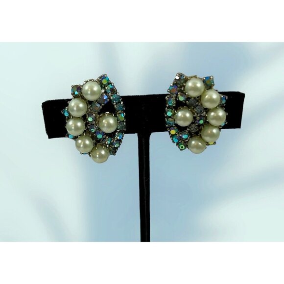 Vintage Kramer Clip-On Earrings Light Blue Crystal Aurora Borealis & Pearls - Picture 7 of 7